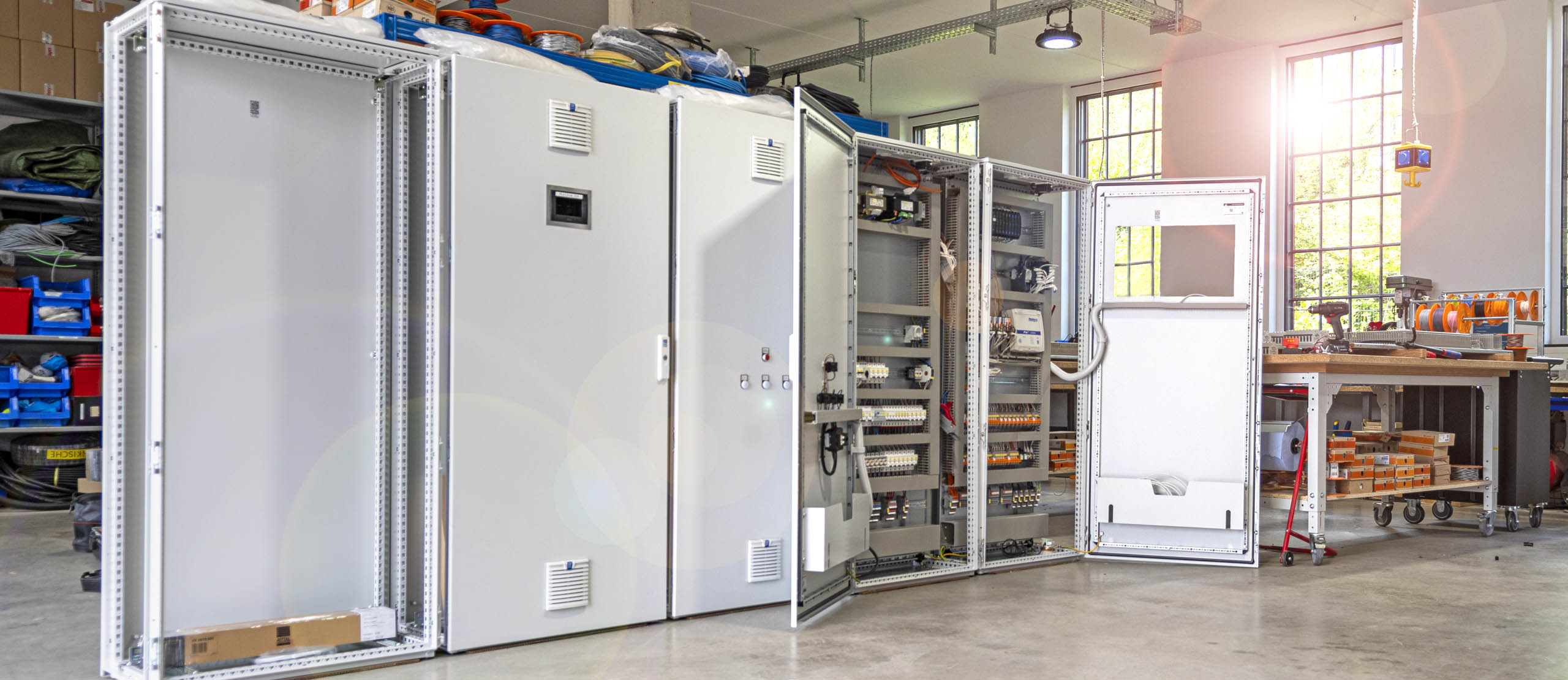 Die im Jahr 2003 gegründete C+S Elektrotechnik GmbH hat sich auf die Gebäudeautomation, Systemintegration, Energiemanagement und das gesamte Feld der MSR-Technik spezialisiert.